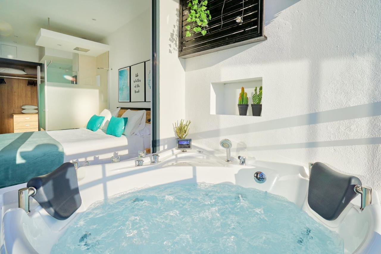 טורמולינוס Suite Del Mar Luxury Apartment With Jacuzzi מראה חיצוני תמונה